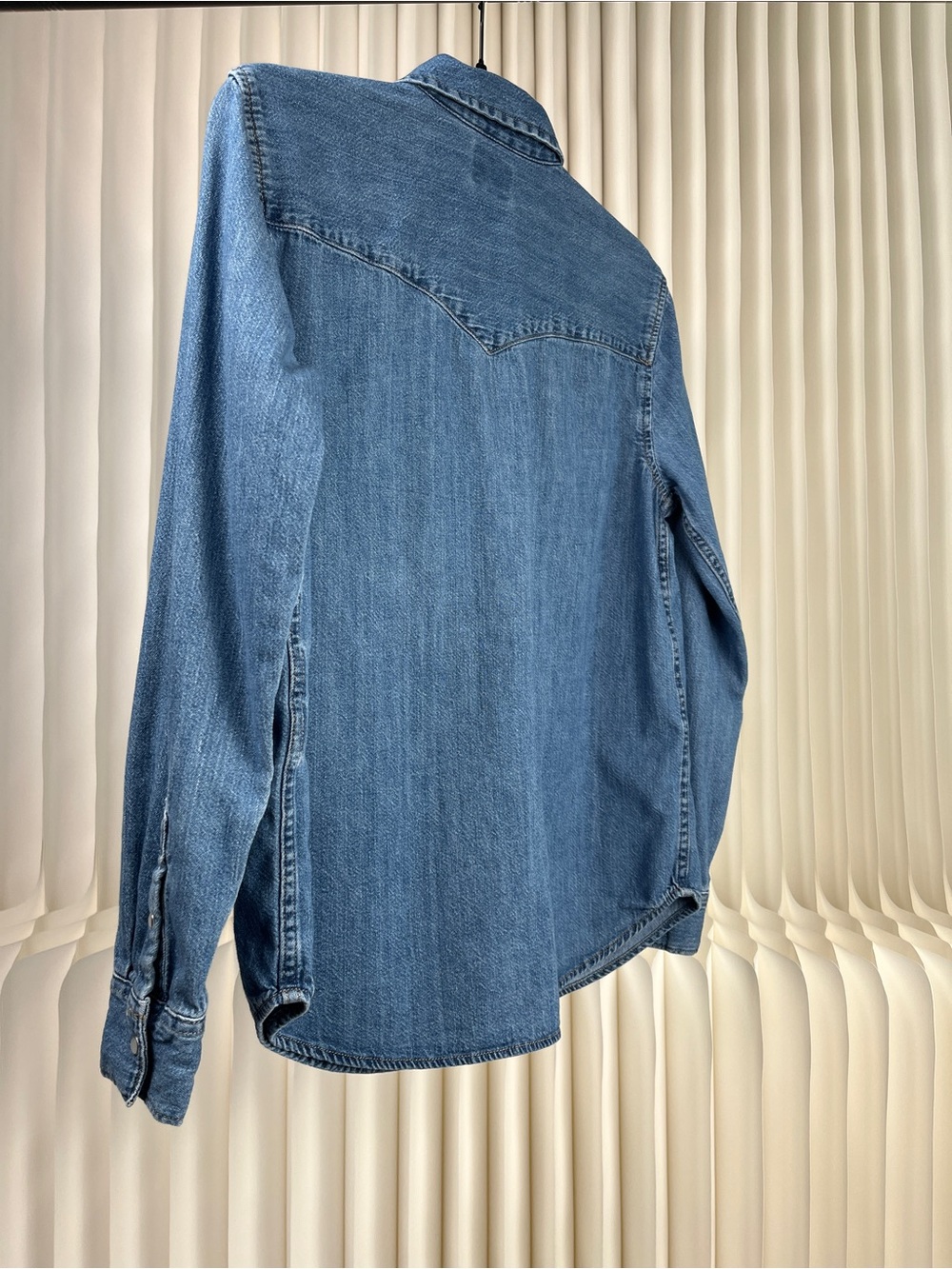 Levi's® Premium ICONIC WESTERN DENIM SHIRT - Picture 7 of 15